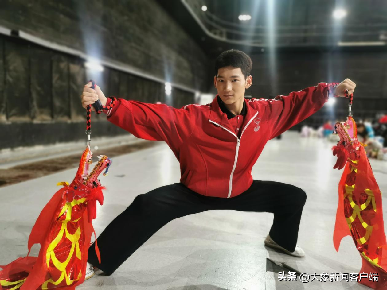 肖思远与塔沟武校，探寻背后的故事，肖思远与塔沟武校，背后的故事探寻