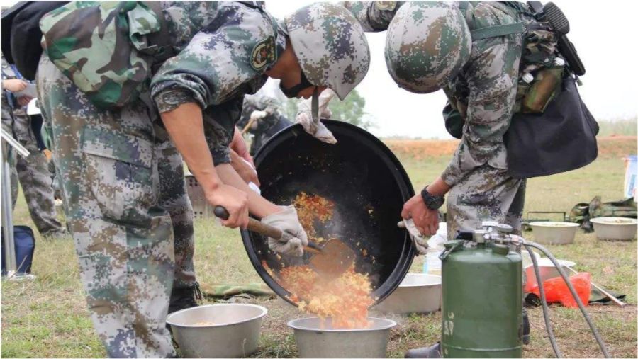 中国最厉害的兵是什么兵？这是一个值得探讨的话题。中国军队拥有众多兵种，每个兵种都有其独特的优势和特点。然而，如果要评选出最厉害的兵，我认为这个称号应该归属于中国人民解放军。，中国人民解放军，中国最厉害的兵种探讨