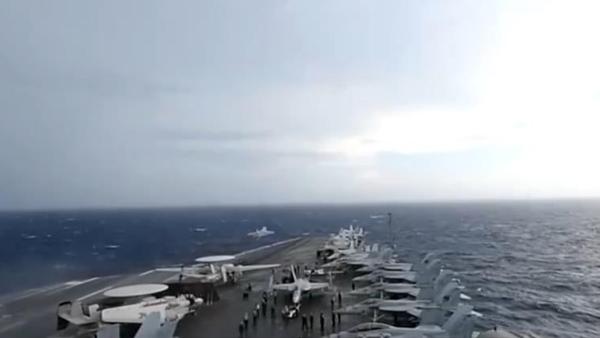 美国航母驶入南海，一段引发国际关注的视频，美国航母驶入南海引发国际关注热议的视频