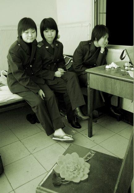 解放军女兵最帅照片，展现新时代巾帼英雄的风采，解放军女兵最帅照片，新时代巾帼英雄风采展现