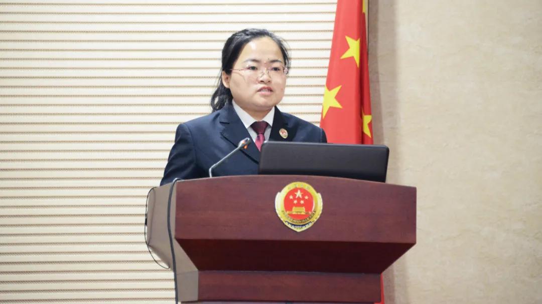 长津湖背后，坚守与争议的交织，长津湖背后的坚守与争议交织之路