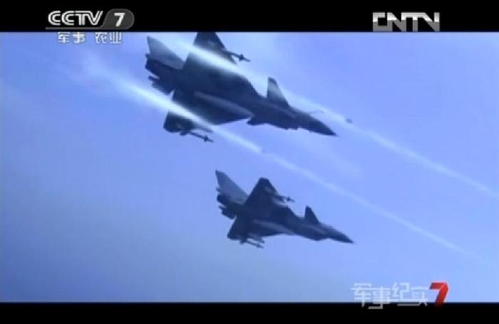 歼-10战斗机座舱变化研究，歼-10战斗机座舱演变研究
