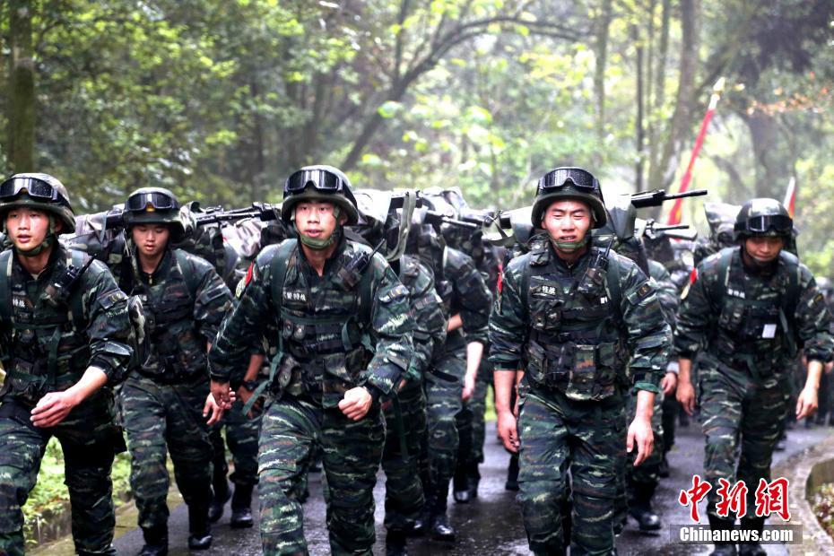 武警特战，技术兵还是战斗先锋？，武警特战，战斗先锋还是技术精英？