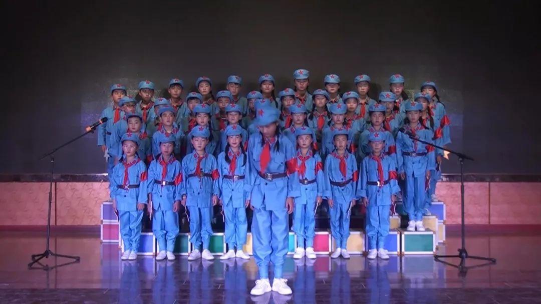 解放军艺术学院红星合唱团，音乐与荣耀的交响，解放军艺术学院红星合唱团，音乐与荣耀的交响演绎