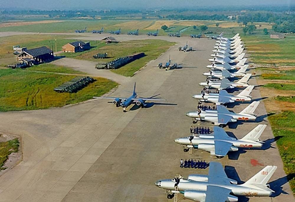中国空军实力，聚焦在1996年的腾飞之年，中国空军实力崛起，聚焦腾飞之年的辉煌篇章