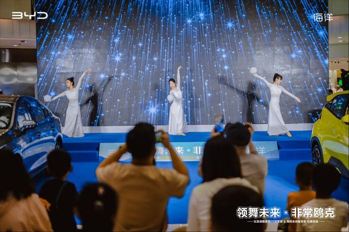 驱逐舰石家庄，现代海军力量的杰出代表，现代海军力量典范，驱逐舰石家庄亮相展实力
