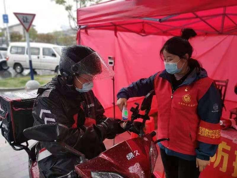 中国女兵早上好动态图片，展现新时代女性的力量与魅力，中国女兵早上好动态图片，展现新时代女性的风采与力量