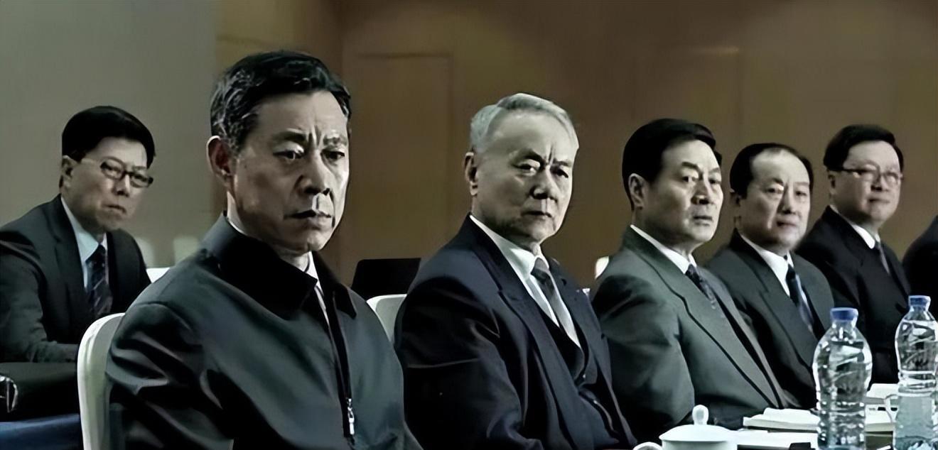 集团军是正军级吗，军事组织层级与职责解析，军事组织层级解析，集团军是否属于正军级？