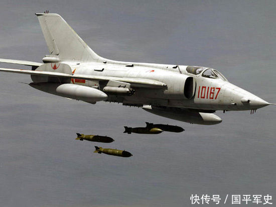 揭秘A-10攻击机的强大实力，空中力量的独特代表，揭秘A-10攻击机的强大实力，空中力量的独特典范