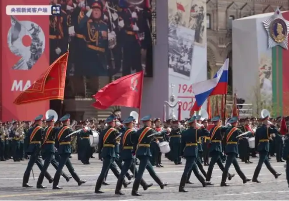 俄罗斯胜利日阅兵，中国的参与与大国担当，中俄共庆胜利日，中国参与阅兵展现大国担当