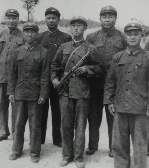 直-18，空中巨人的卓越表现，直-18，空中巨人的卓越飞行表现