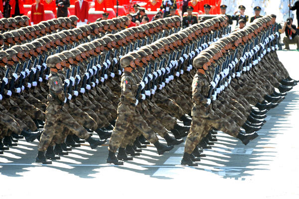 国庆阅兵队列，展现国家力量与荣耀，国庆阅兵队列，展现国家力量与荣耀的壮丽画卷