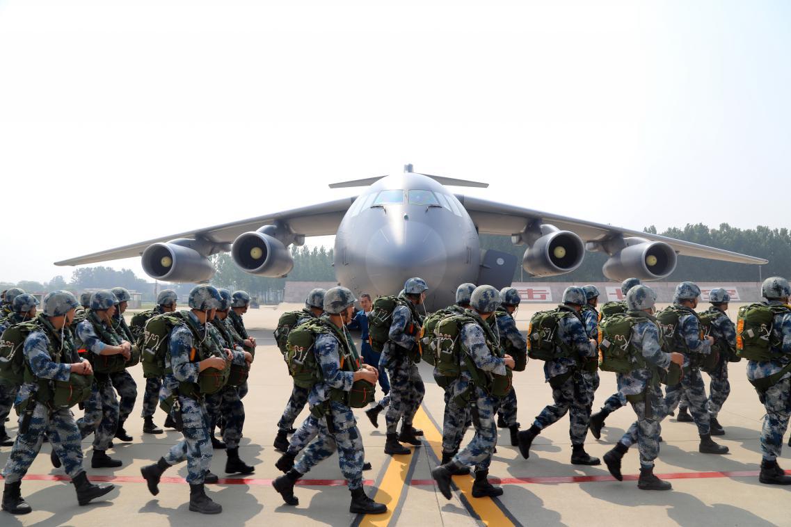 空降部队，现代战争中的奇兵，现代战争中的奇兵，空降部队的力量与战术解析