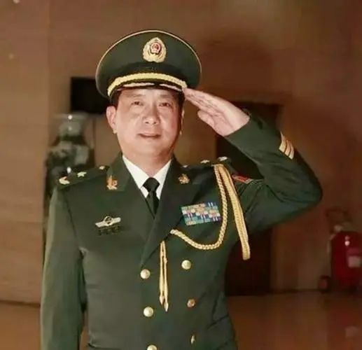丁晓兵与伴侣共度人生路——他们的爱情故事与婚姻生活，丁晓兵与伴侣的爱情故事与婚姻生活之旅