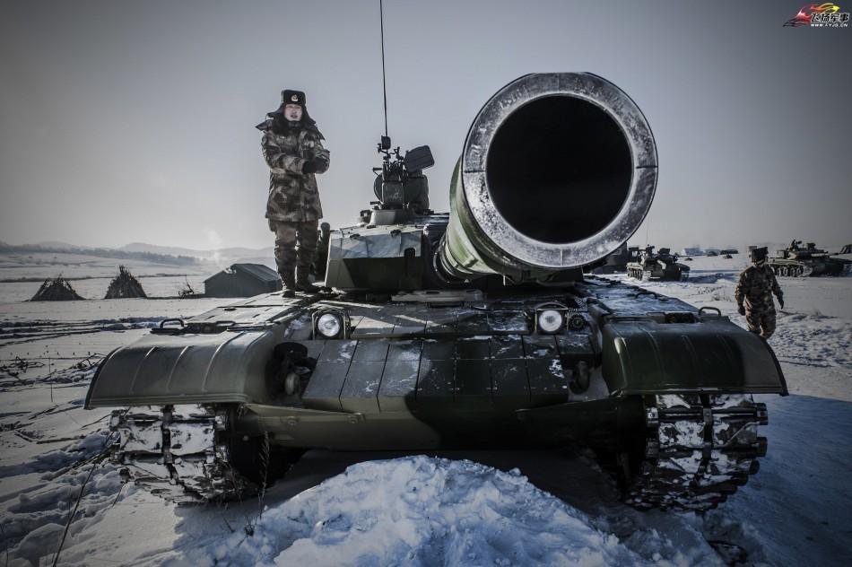 探究99A2式步兵战车，现代战场上的钢铁巨兽，现代战场钢铁巨兽，深度解析99A2式步兵战车