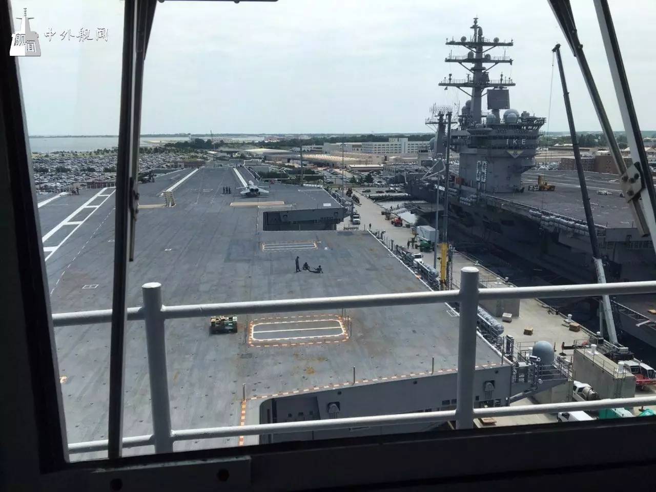 福特号航空母舰指挥中心，探索现代海军的心脏之地，福特号航空母舰指挥中心，现代海军指挥心脏揭秘