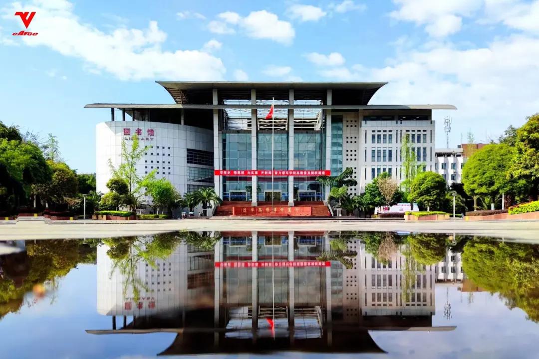 中国民用航空学院飞行学院，培育民航精英的摇篮，中国民用航空学院飞行学院，民航精英的培育摇篮
