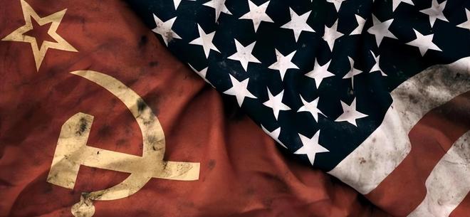 军坛旗帜下的誓言与美言——刀口上的信仰之光，军坛旗帜下的信仰与美言——战士刀锋上的誓言之光