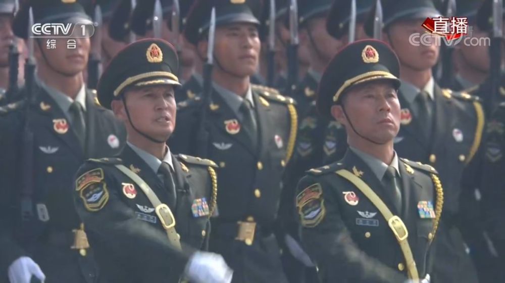 参加朱日和阅兵领导，荣耀与责任并存，朱日和阅兵，荣耀与责任共担的领导之旅