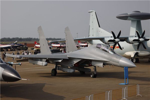 中国空军装备的歼-16D飞机，揭示其战略意义与技术优势，中国空军歼-16D飞机，战略意义与技术优势揭秘