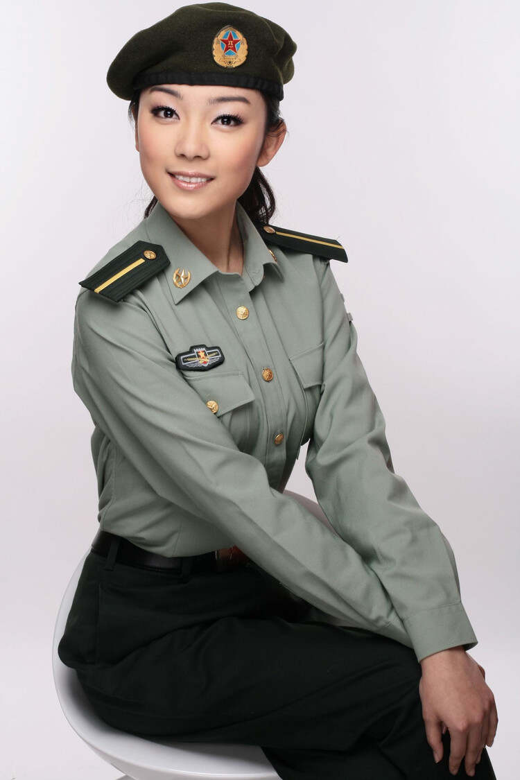 中国女兵最美照片集锦，坚韧与柔美的完美融合，中国女兵坚韧与柔美之美照集锦，完美融合的力量与风采