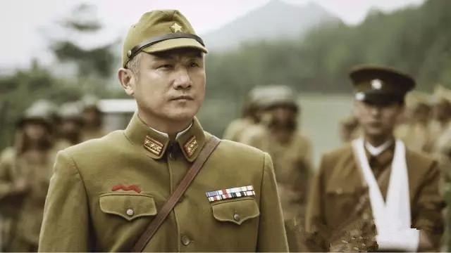 裤裆扔手榴弹，一种英勇无畏的战斗精神，英勇无畏的战斗精神，手榴弹投掷者的裤裆之战
