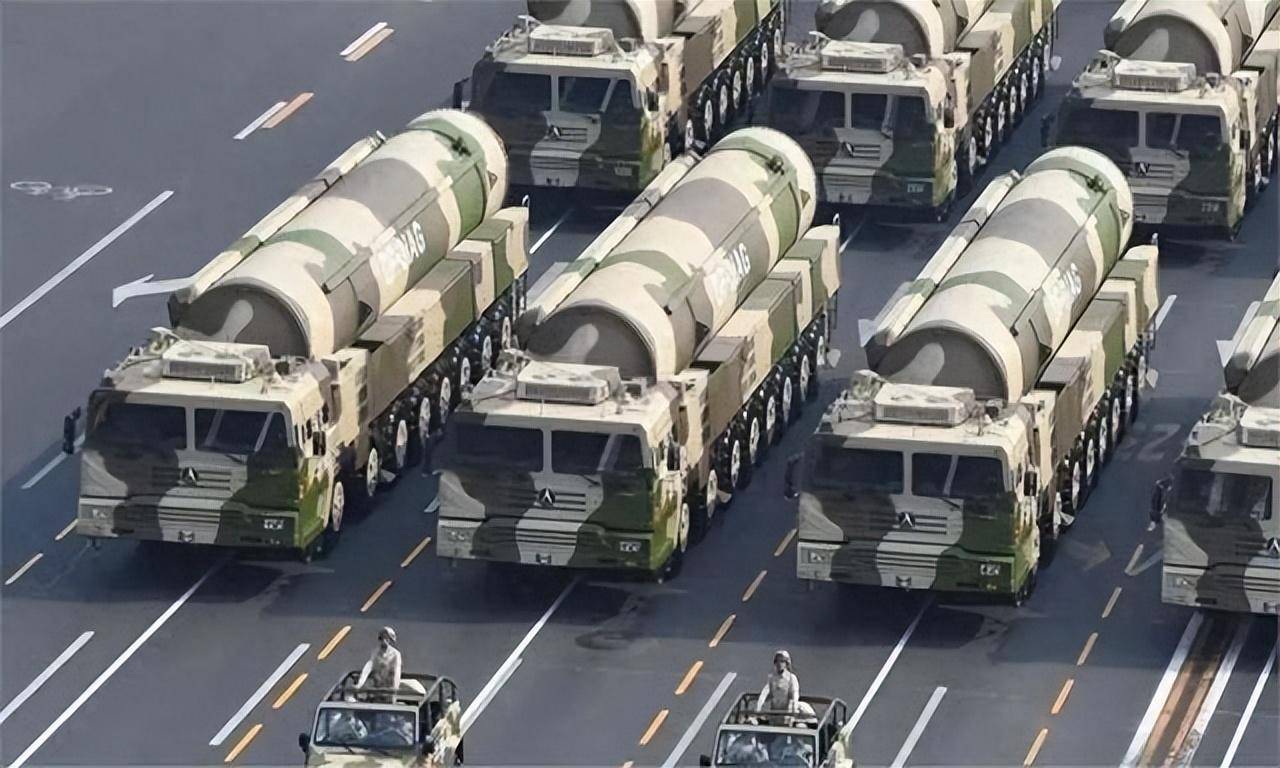 东风31AG的威力，中国战略导弹的尖端力量，东风31AG，中国战略导弹的尖端力量，威力震撼全球