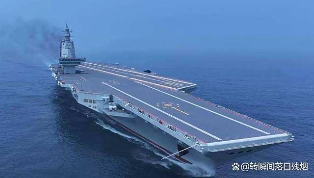 中国航母，走向深蓝，展现大国力量，中国航母，展现大国力量，深蓝海域的坚定前行