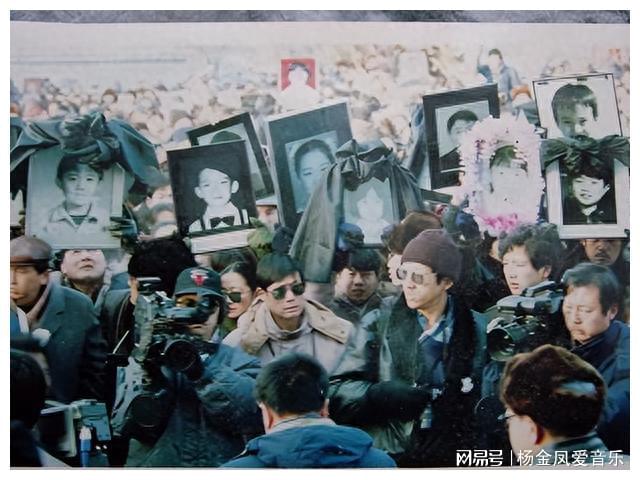 中国真实的新闻事件——揭示时代变迁的力量，中国时代变迁的力量，新闻事件真实揭示