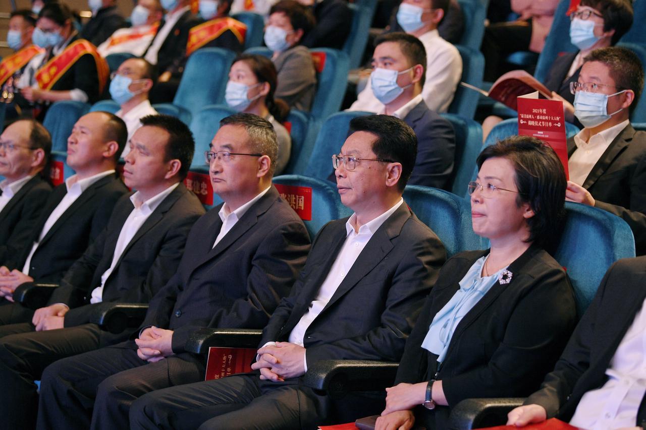 温州舰服役时间，见证中国海军力量的崛起，见证中国海军力量崛起的温州舰服役时刻