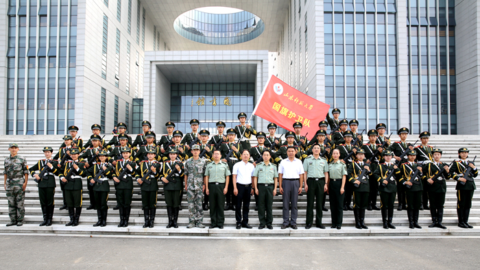 八一勋章获得者事迹介绍，致敬英雄，铭记功勋，八一勋章获得者，功勋英雄，永垂不朽