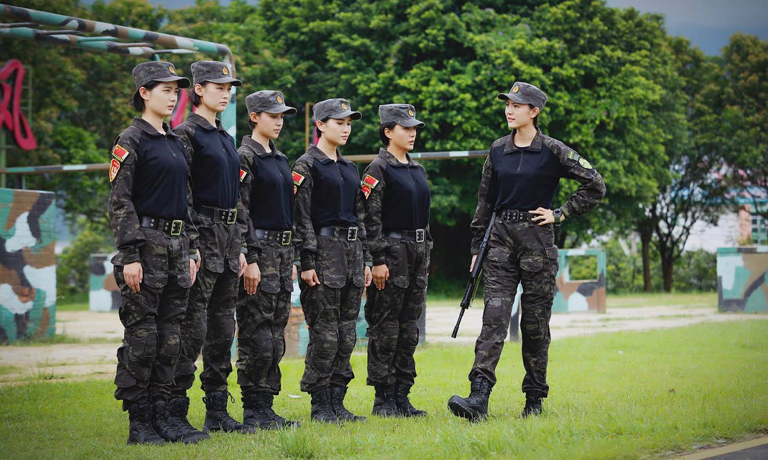 中国女特种兵亮相，重塑性别界限与力量象征，中国女特种兵重塑力量象征，展现性别界限突破风采