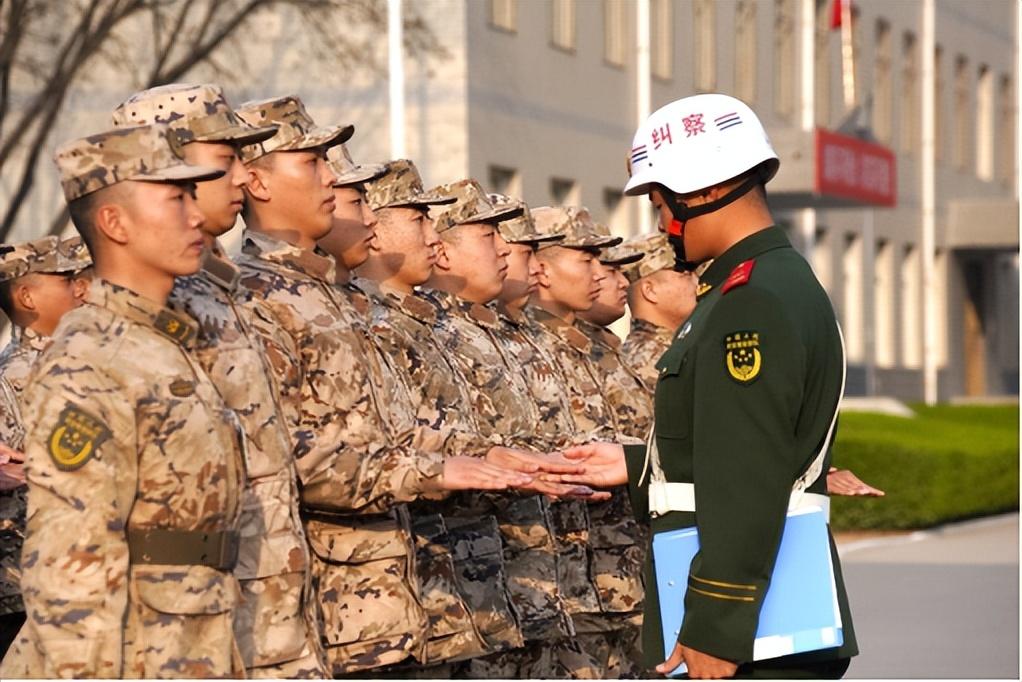 武警老兵打新兵，反思与启示，武警老兵打新兵事件，反思与启示