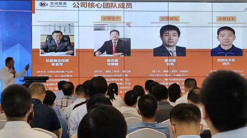 新闻发布厅与路演的关系，深度解读两者间的紧密联系与互动价值，新闻发布厅与路演的紧密关联，深度解读互动价值与联系之道