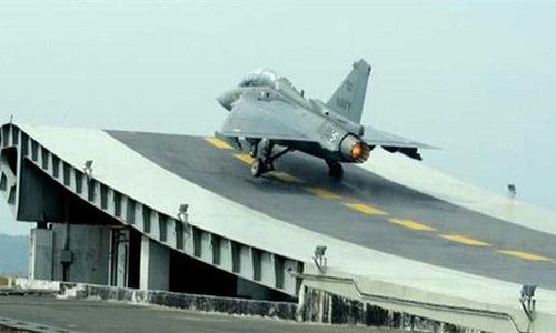 歼-15的真实排名，中国海军航空兵力量的璀璨明珠，歼-15，中国海军航空兵力量的璀璨明珠