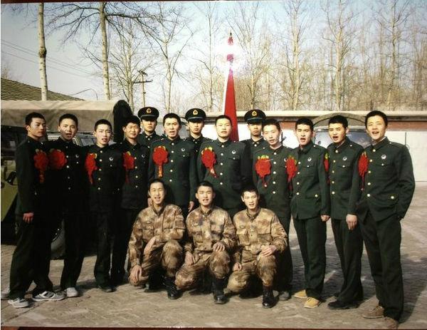 中国人民解放军五十四集团军，英勇无畏，荣耀历史的铁军，中国人民解放军五十四集团军，铁军荣耀，英勇无畏的历史见证
