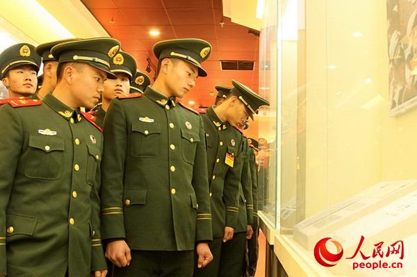 武警历代军装，历史的见证与时代的印记，武警历代军装，历史的见证与时代的烙印