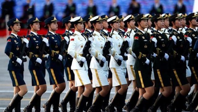 中国女兵仪仗队