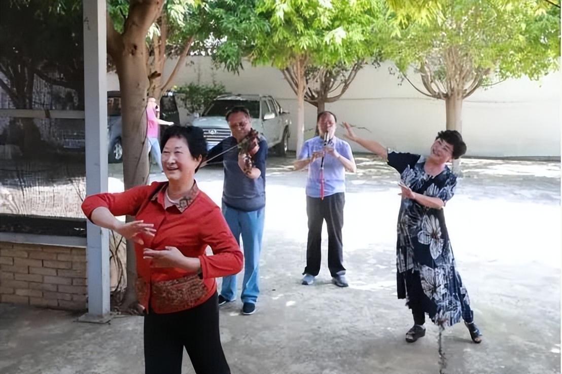 中国志愿军军歌朗诵词——英勇无畏，勇往直前，中国志愿军军歌朗诵词，英勇无畏，奋勇向前