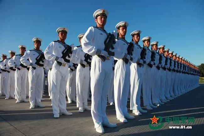 青春启航，扬帆青岛——海军征兵之旅，青春启航，海军征兵之旅，扬帆青岛的热血征程