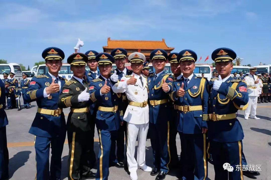 中国海军70周年庆典，军乐的壮丽旋律，中国海军70周年庆典，军乐的辉煌旋律