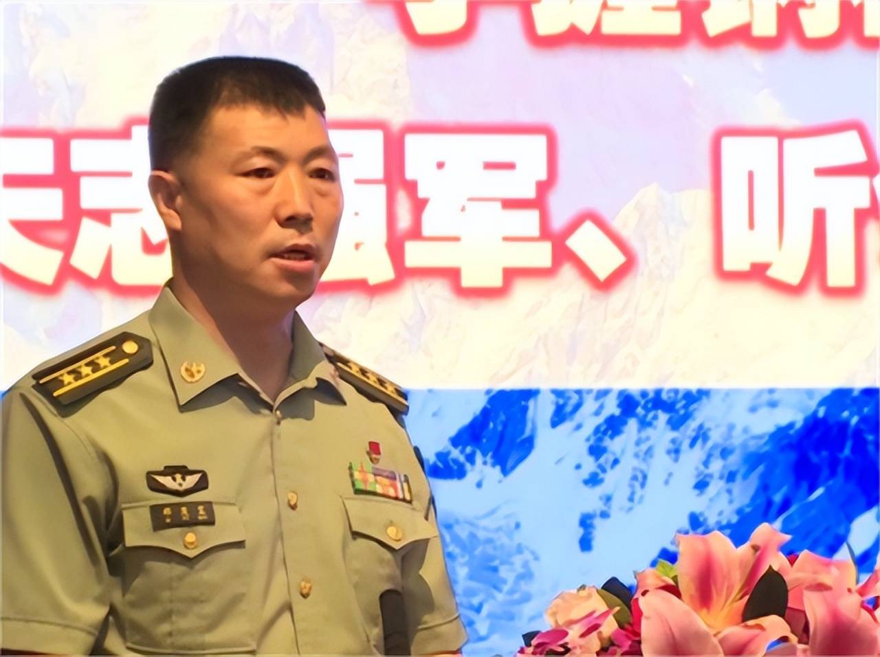 祁发宝可能升少将吗，探讨军人晋升之路与个人能力的展现，祁发宝少将晋升之路，军人晋升与个人能力的展现探讨