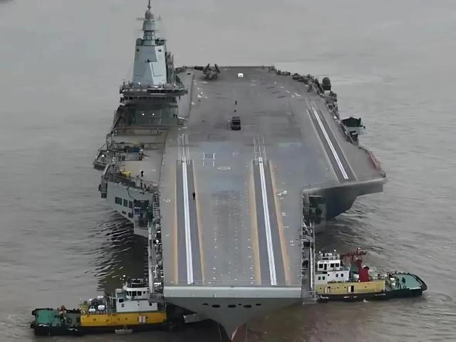 福建舰航母的长度与宽度，深度解读中国海军新力量，福建舰航母尺寸揭秘，深度解读中国海军新力量的崛起