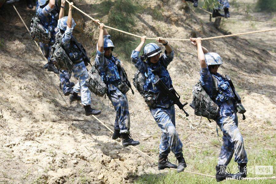 女兵是否可以进入猎人学校？探讨性别平等在军事教育领域的实践，女兵能否参加猎人学校？性别平等在军事教育中的实践与探讨
