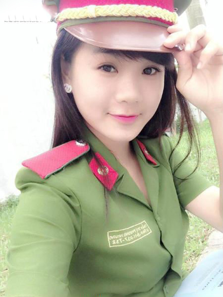 中国女兵，迷彩服下的坚韧与美丽，中国女兵，迷彩下的坚韧与美丽