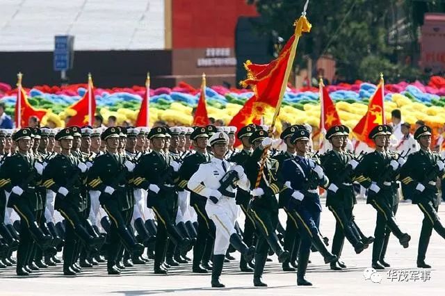 阅兵盛典启幕，首个方阵展现时代风采——记阅兵第一个方阵的荣耀瞬间，阅兵盛典揭幕，首个方阵彰显时代风采——荣耀瞬间记阅兵首方阵