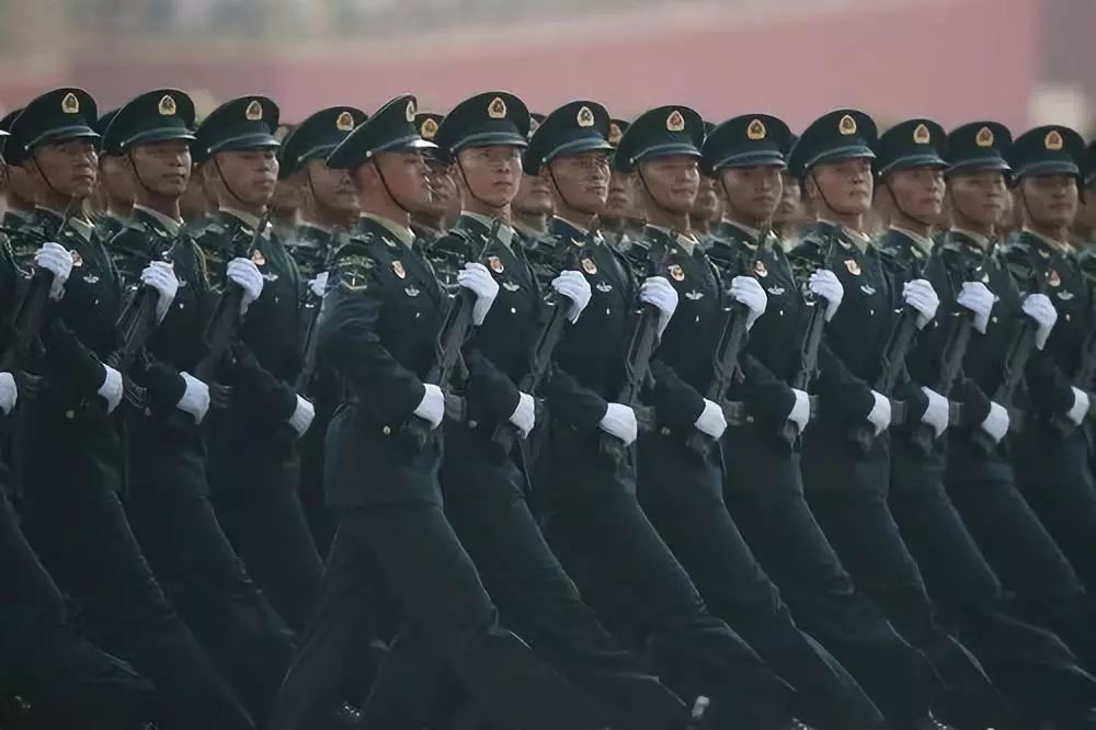国庆阅兵方队视频，两分钟展现的荣耀与力量，国庆阅兵方队，荣耀与力量的两分钟展现