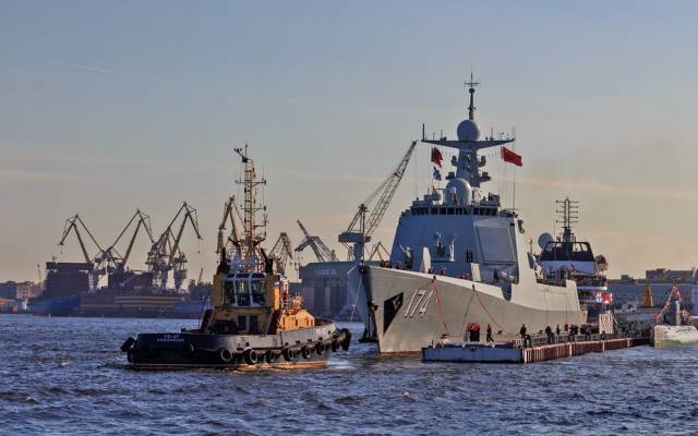 海军571舰舰长，英勇无畏，领航新时代的海洋卫士，海军571舰舰长，英勇领航，新时代海洋卫士的杰出代表