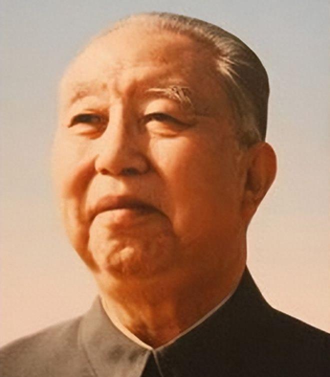 央视辞职的军事节目主持人，转型背后的故事，央视军事节目主持人转型背后的故事
