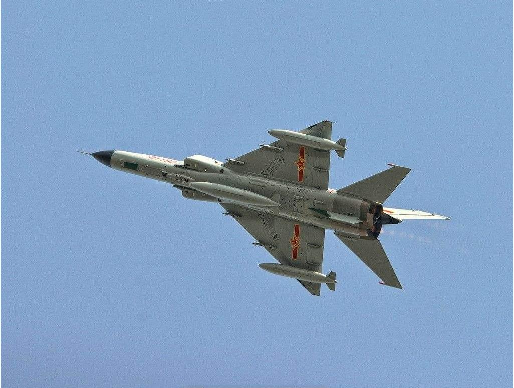 歼-10主力战机，中国空军的骄傲，歼-10主力战机，中国空军的荣耀之刃